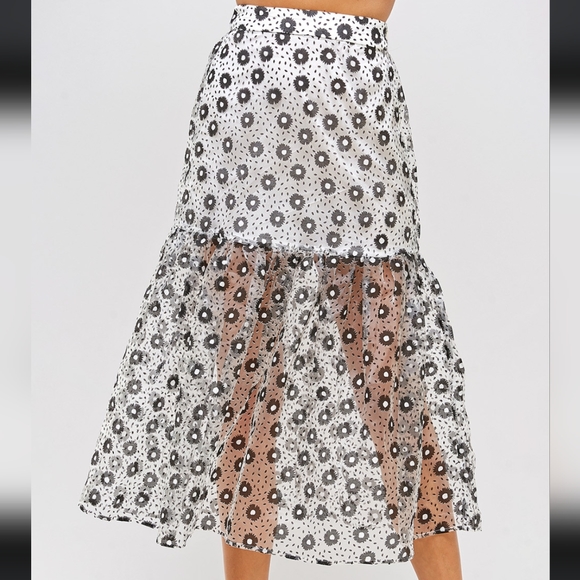 New Sans Souci Floral Burnout Skirt - Picture 2 of 8